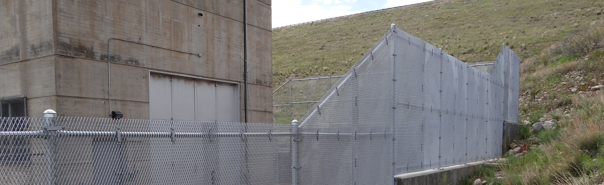 fence wide